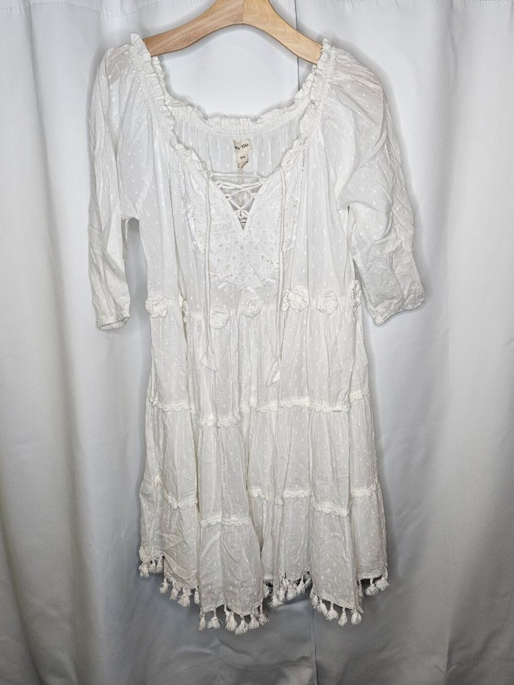 NWT Alex Max White Boho Crinkle Tiered Mini Tassel Dress